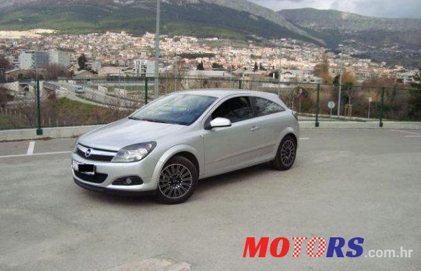 2009' Opel Astra Coupe Gtc photo #1