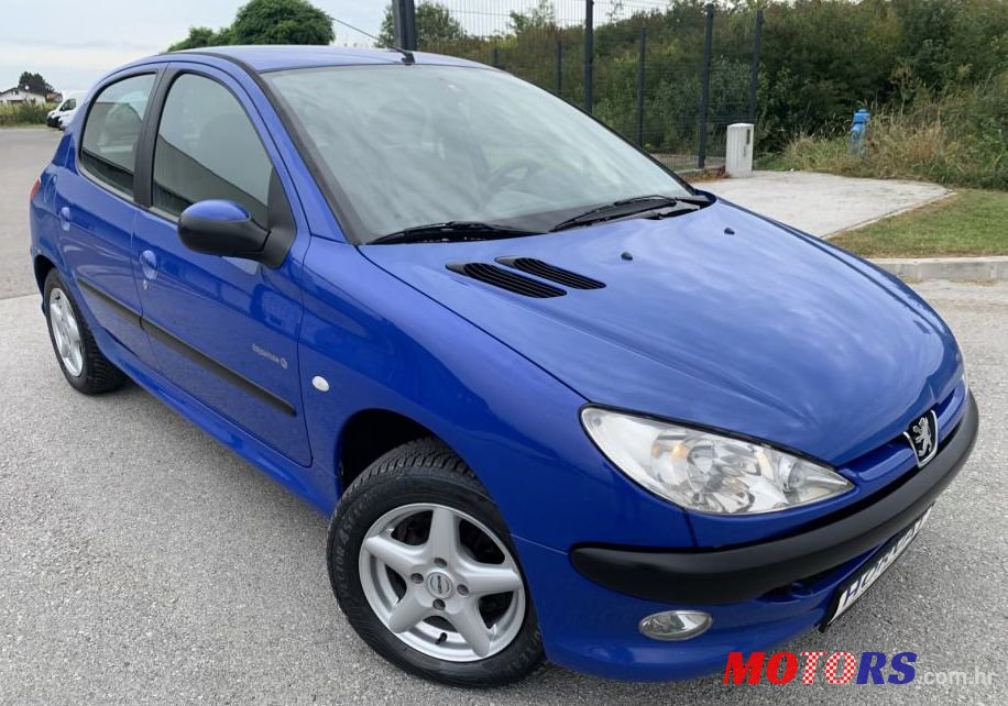 2005' Peugeot 206 206 1,4 Hdi photo #1