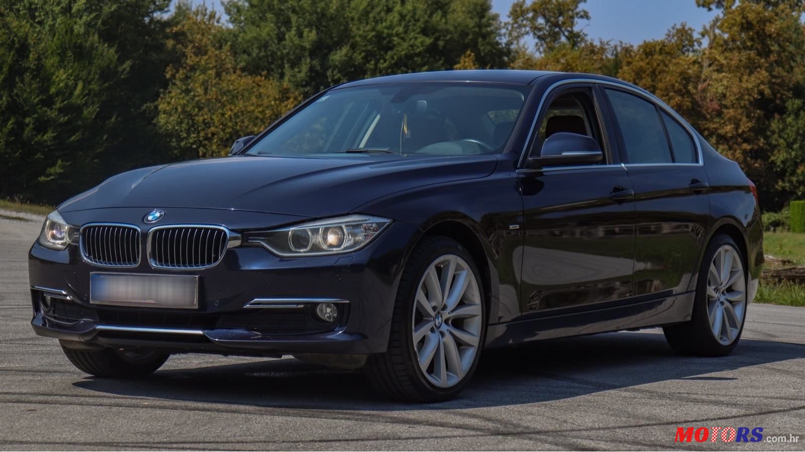 2015' BMW Serija 3 316D photo #2