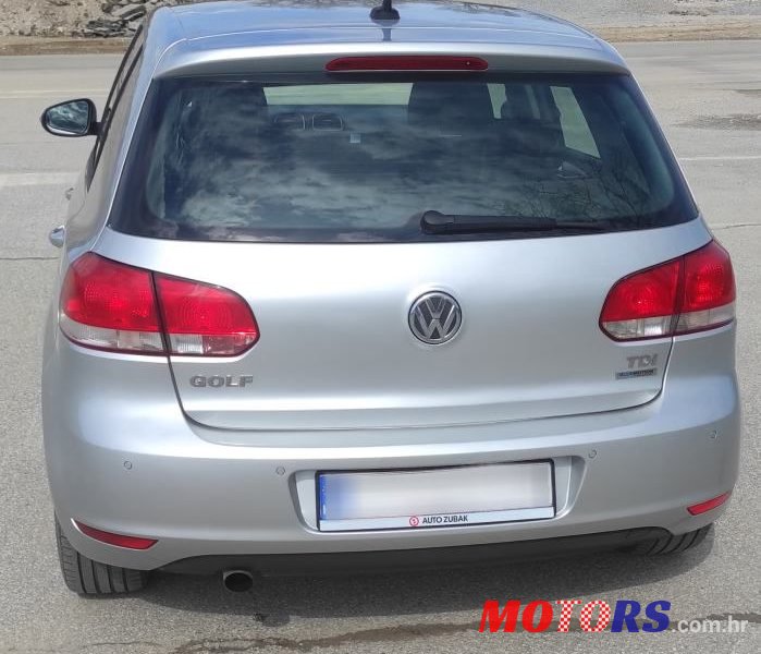 2010' Volkswagen Golf VI 1,6 Tdi photo #2