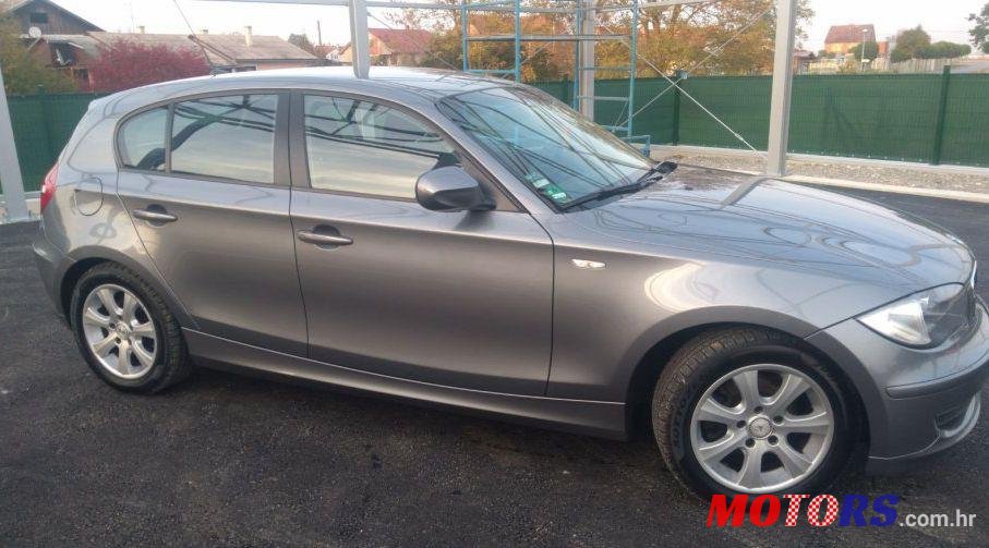 2009' BMW Serija 1 118D photo #1