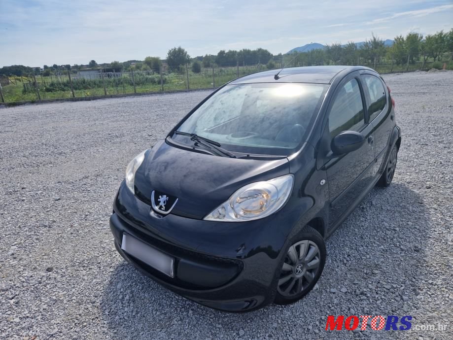 2007' Peugeot 107 1,0 photo #1
