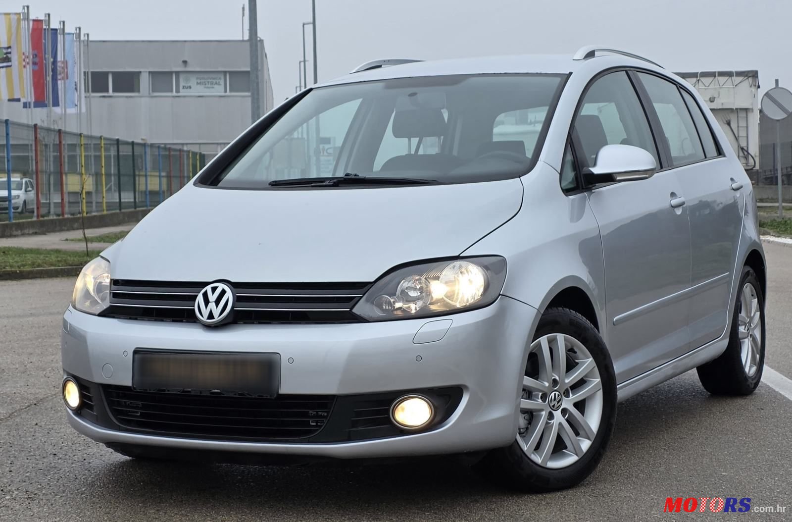 2010' Volkswagen Golf Plus 1,6 Tdi photo #1