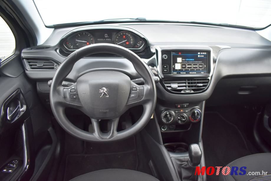 2018' Peugeot 208 1.6 Hdi photo #4