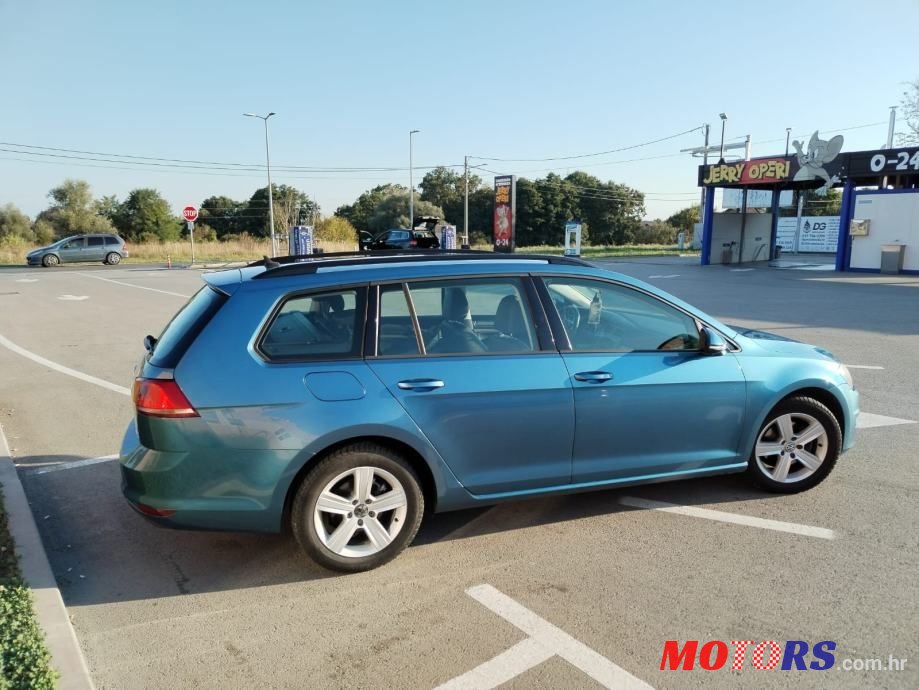 2013' Volkswagen Golf 7 Variant photo #2