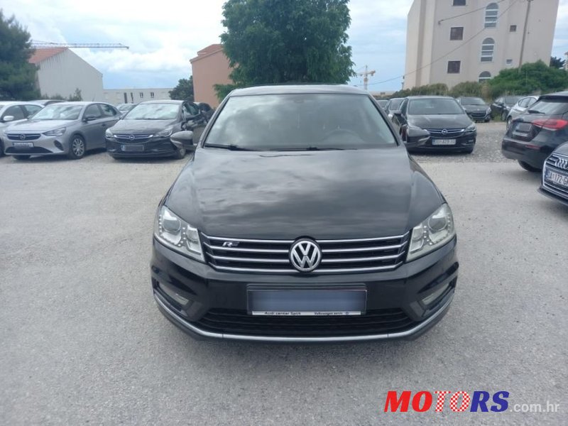 2012' Volkswagen Passat 2,0 Tdi Bmt photo #5