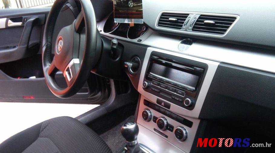 2012' Volkswagen Passat 1,6 Tdi photo #2