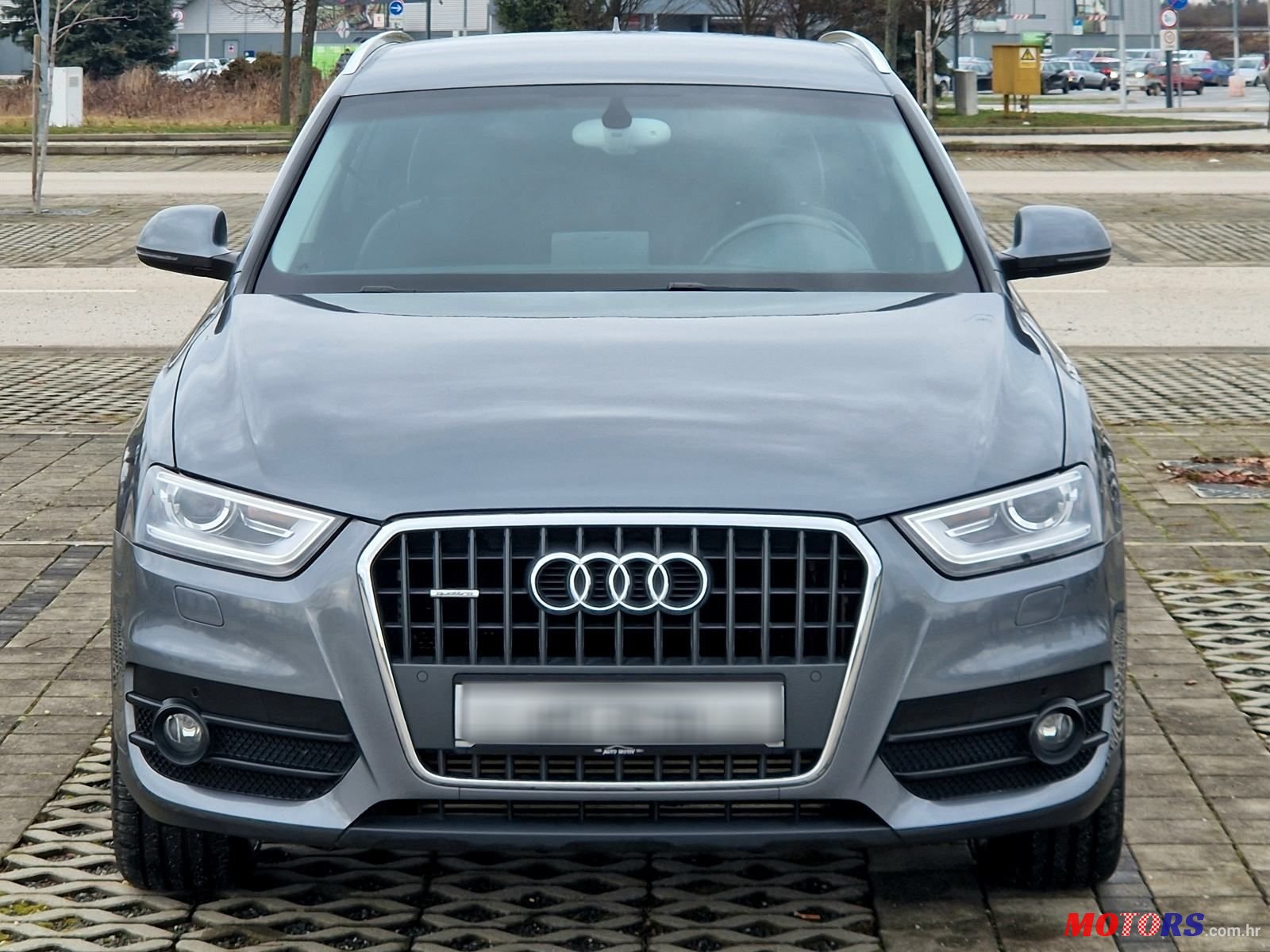 2014' Audi Q3 S-Tronic photo #4
