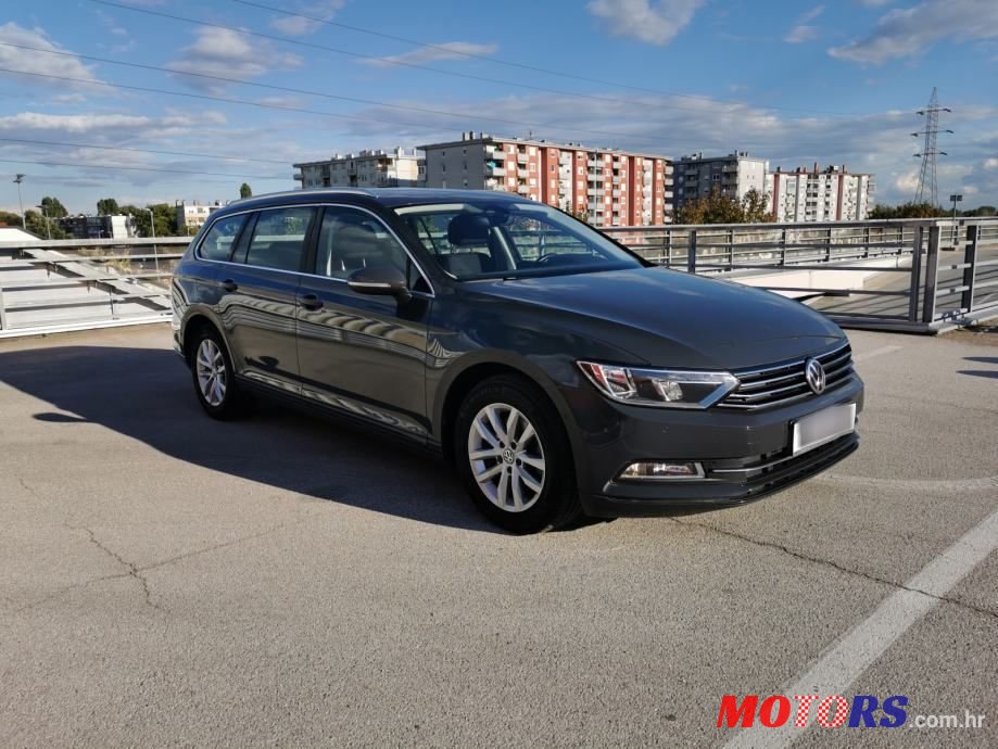 2017' Volkswagen Passat Variant photo #3