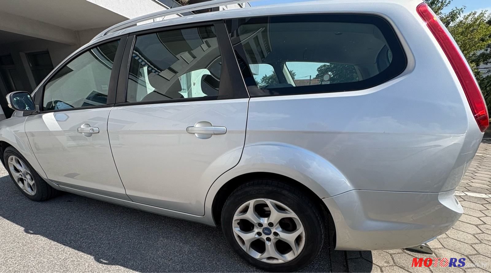 2010' Ford Focus Karavan photo #4