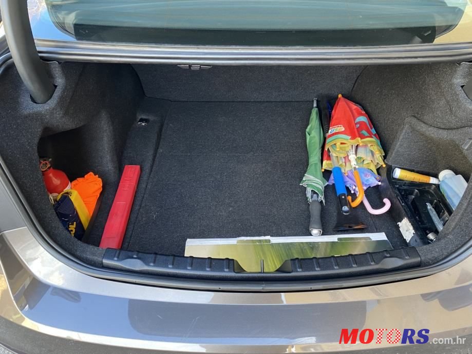 2013' BMW Serija 3 320D photo #5