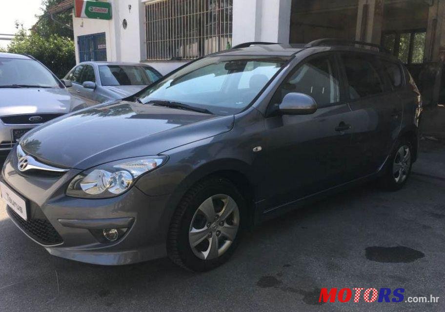 2012' Hyundai I30 Cw 1,6 Crdi photo #1