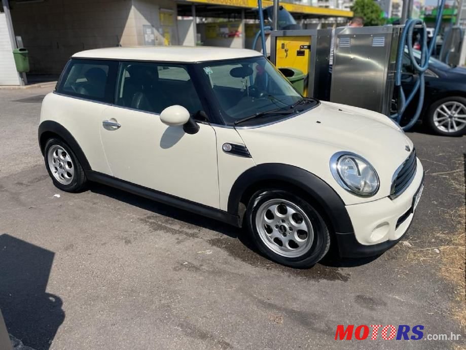 2011' MINI One D photo #1
