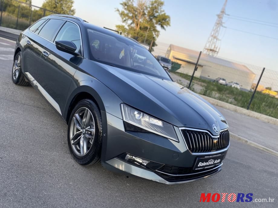 2016' Skoda Superb Combi photo #1