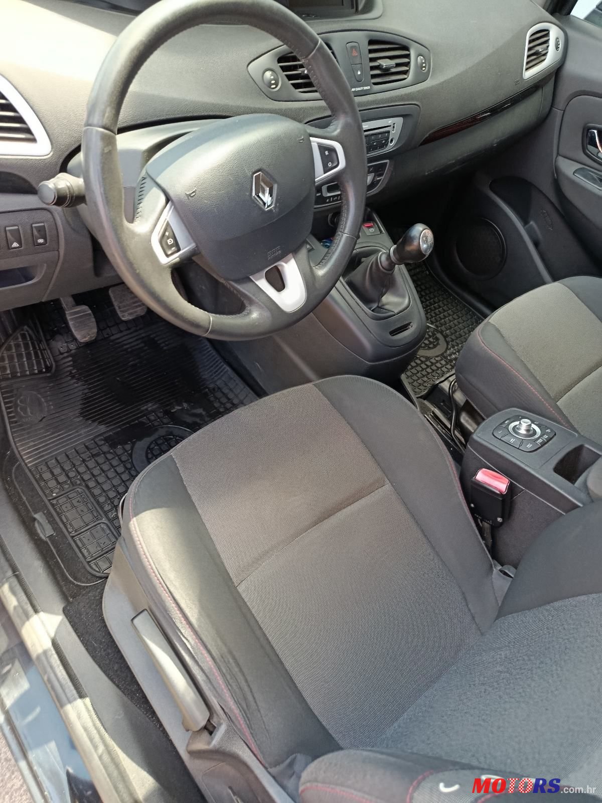 2012' Renault Scenic 1,5 Dci photo #2