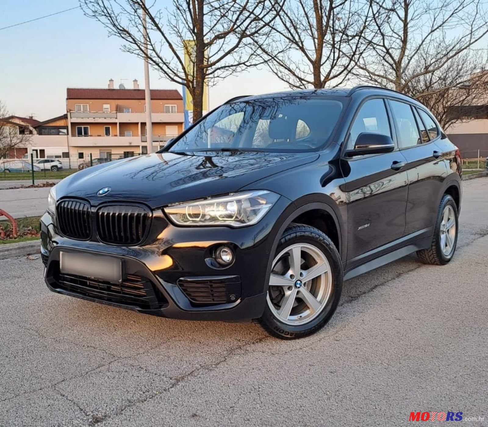 2016' BMW X1 20D photo #1