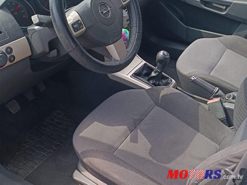 2008' Opel Astra 1,6 16V photo #2