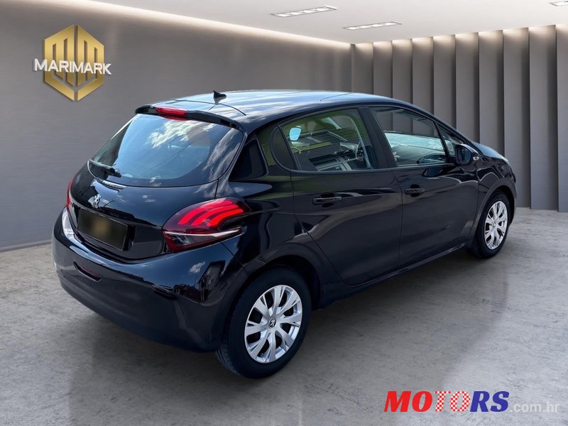 2019' Peugeot 208 1,2 Puretech photo #6