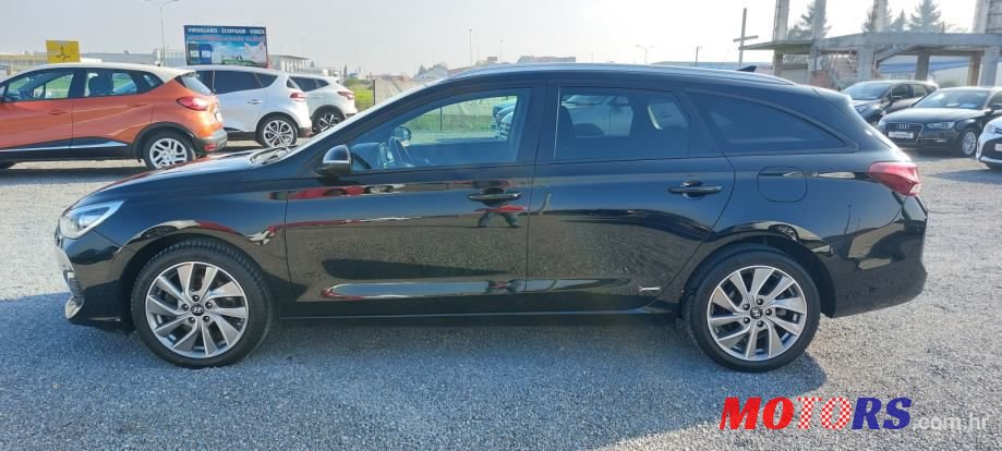 2018' Hyundai i30 photo #2