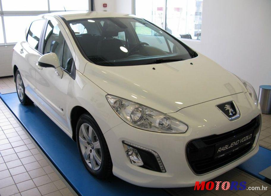 2013' Peugeot 308 1,6 Hdi photo #1