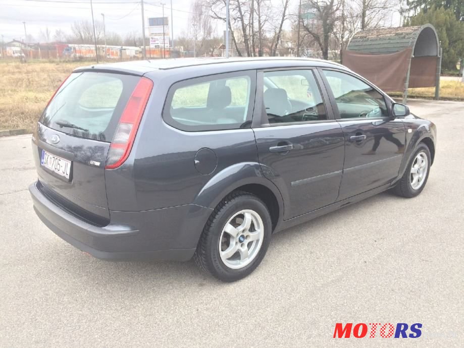 2006' Ford Focus Karavan photo #3