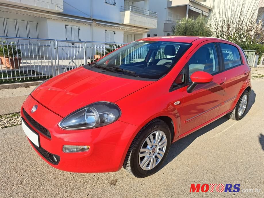 2012' Fiat Punto Evo photo #1