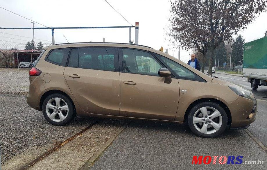 2014' Opel Zafira 2,0 photo #1