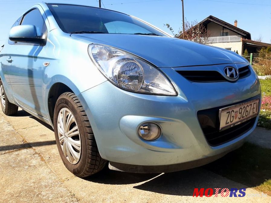 2011' Hyundai i20 1,2 photo #1