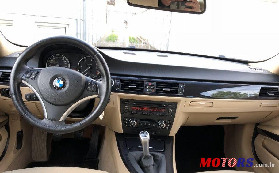 2009' BMW Serija 3 320D photo #1