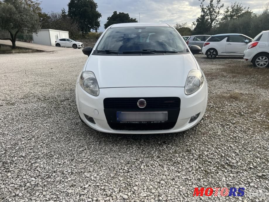 2009' Fiat Grande Punto photo #6