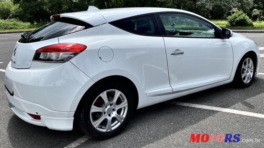 2010' Renault Megane Coupe 1,5 Dci photo #4