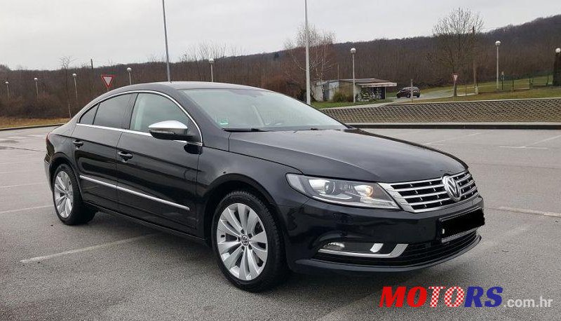 2012' Volkswagen Passat CC photo #2