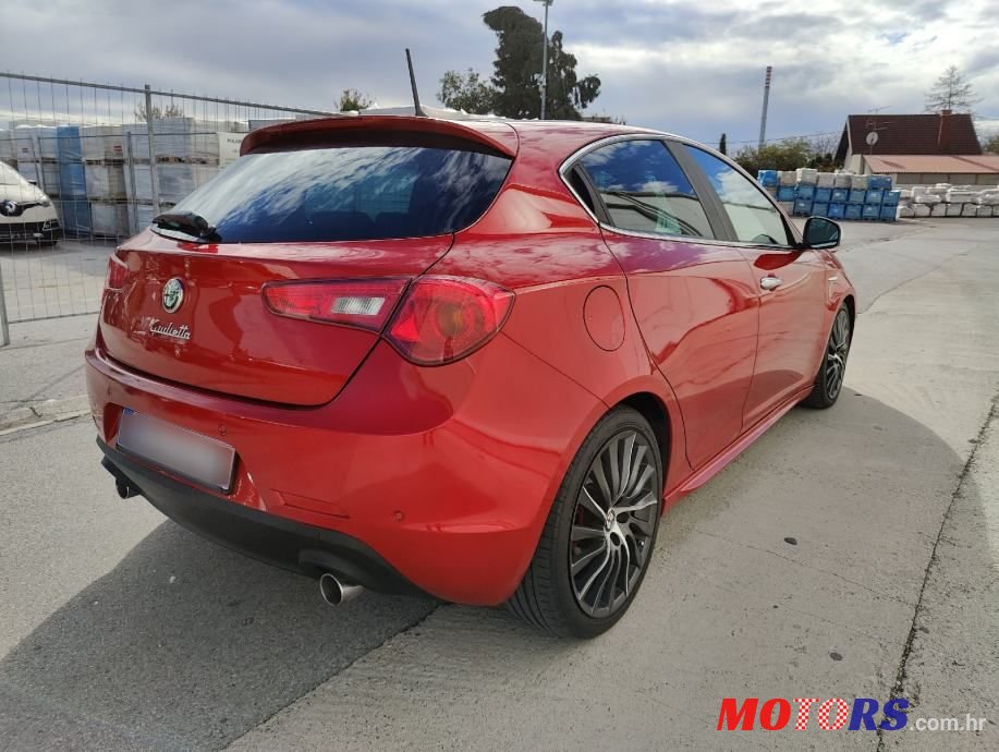 2014' Alfa Romeo Giulietta 2,0 photo #5