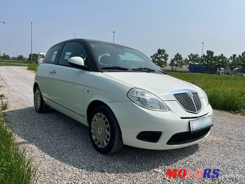 2011' Lancia Y 1,2 8V photo #4