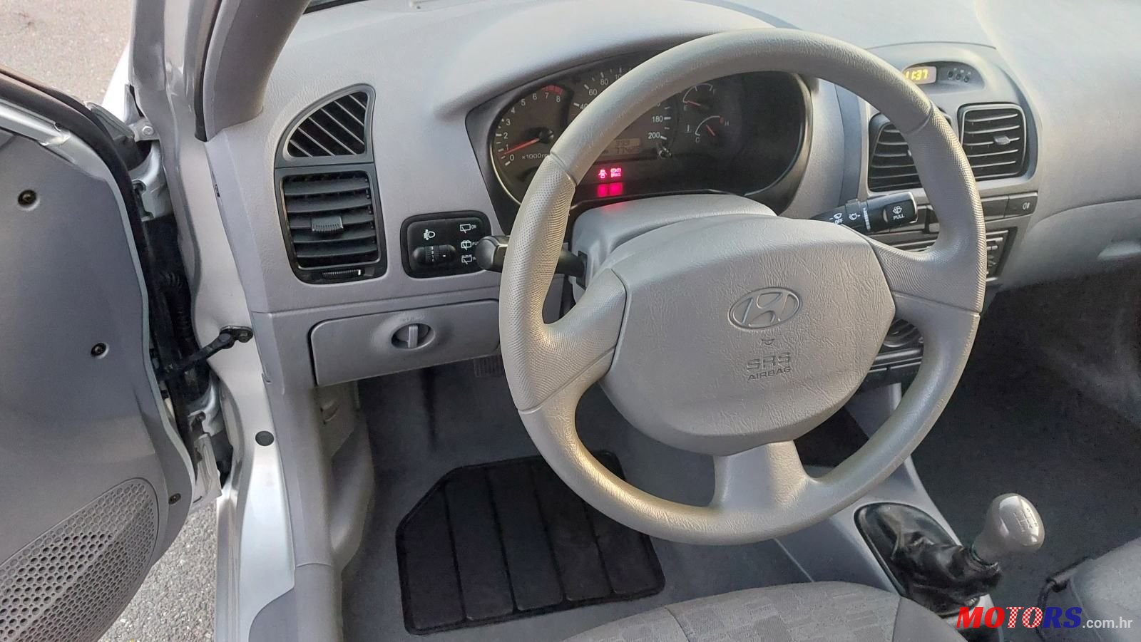 2003' Hyundai Accent 1,3 photo #5