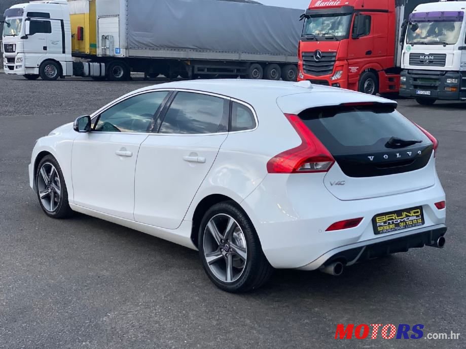 2013' Volvo V40 D2 photo #4