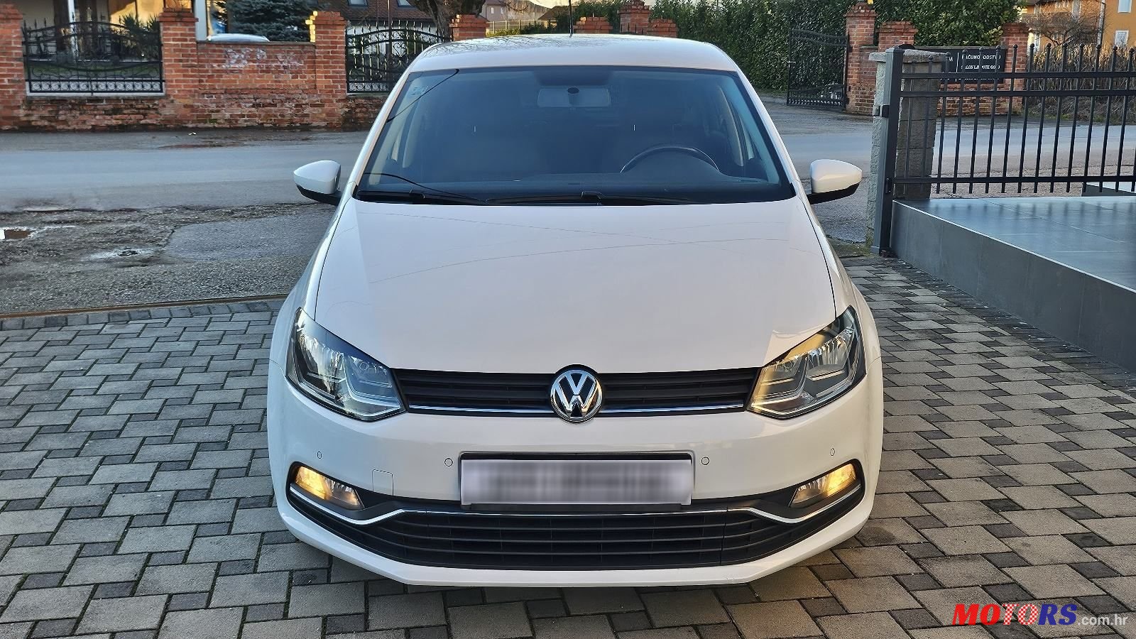 2016' Volkswagen Polo 1.4 Tdi photo #6
