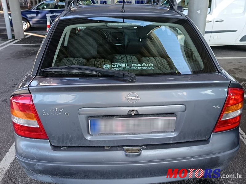 2005' Opel Astra Classic photo #6