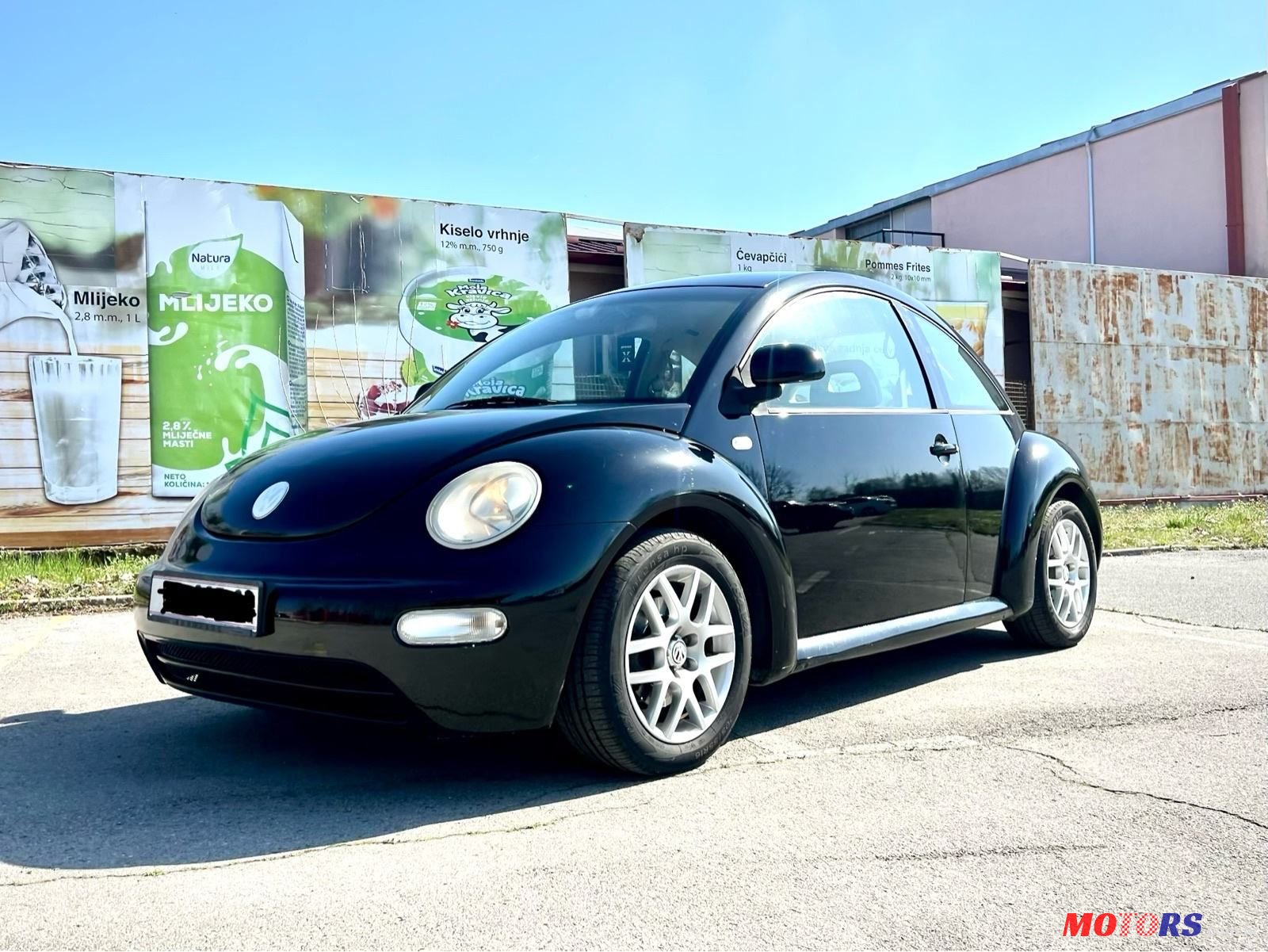 2001' Volkswagen Beetle 2,0 photo #2