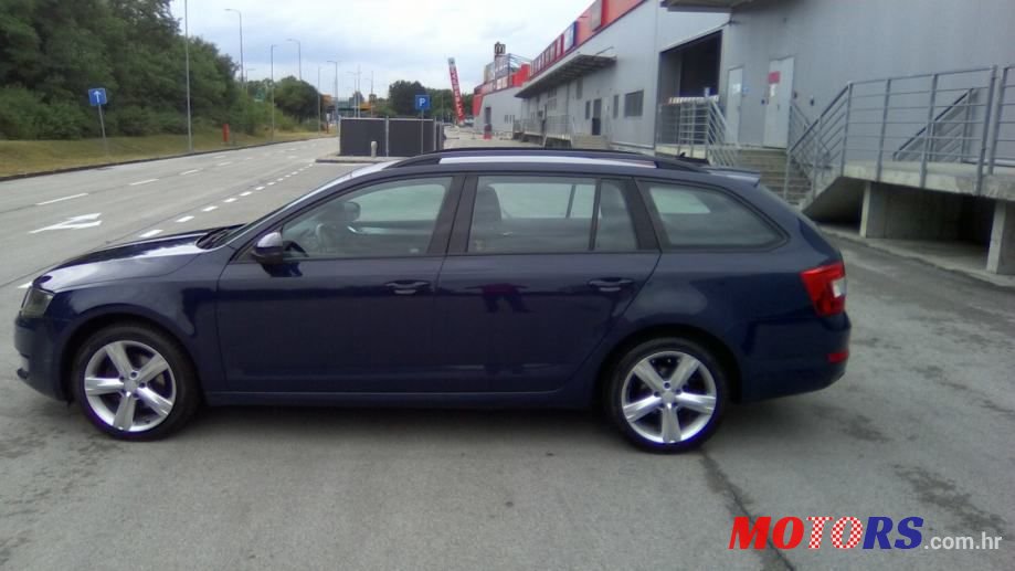 2013' Skoda Octavia Combi photo #4