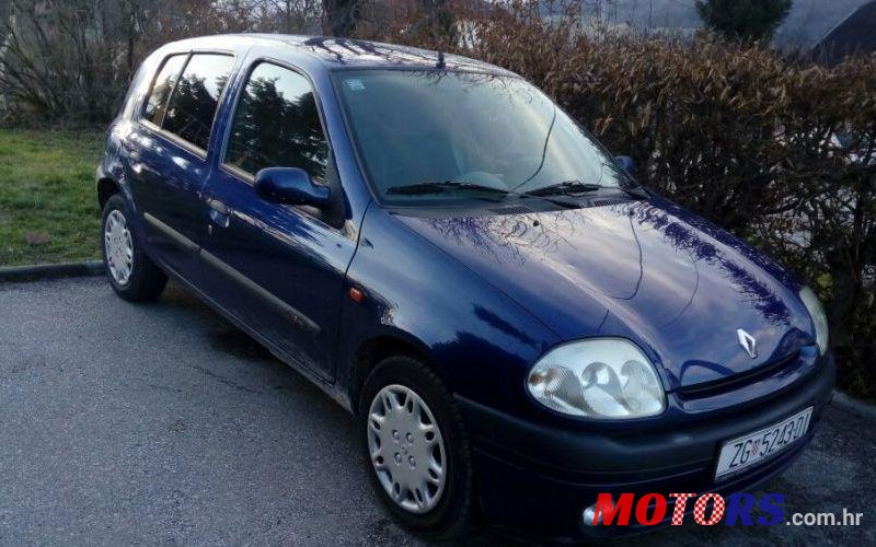 2001' Renault Clio 1,2 photo #1