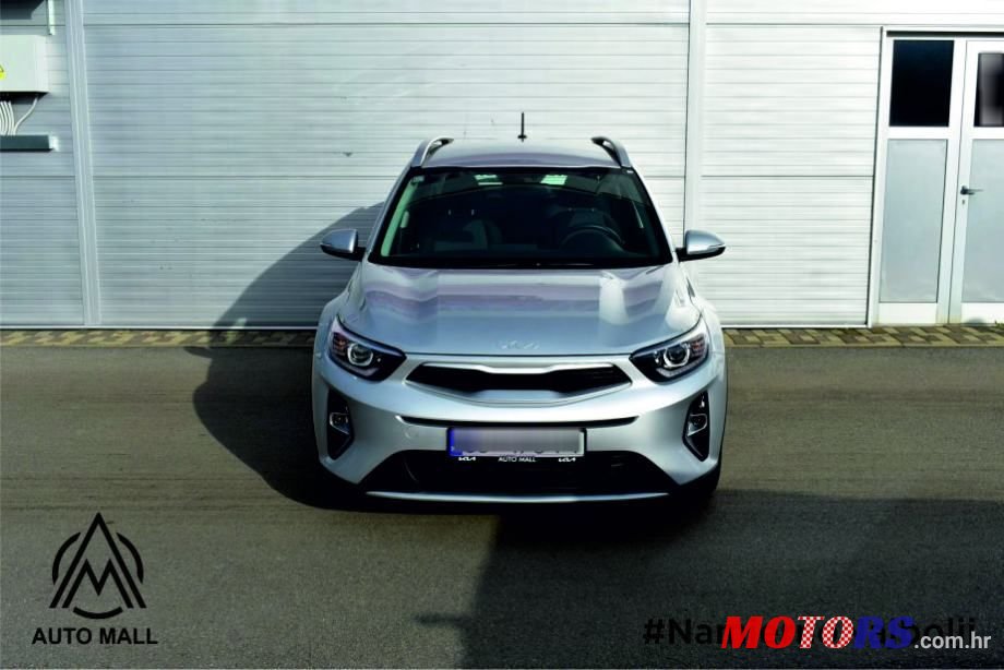 2023' Kia Stonic 1.2 Lx Urban photo #1