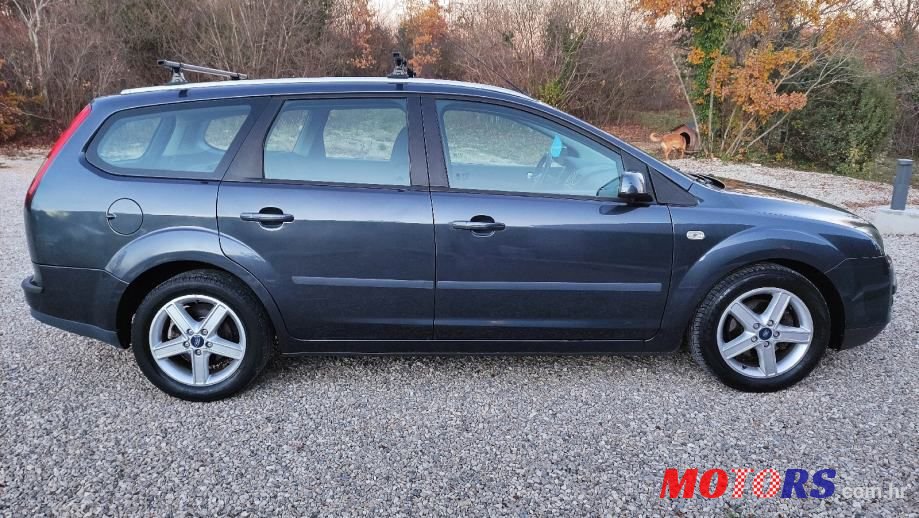 2006' Ford Focus Karavan photo #5