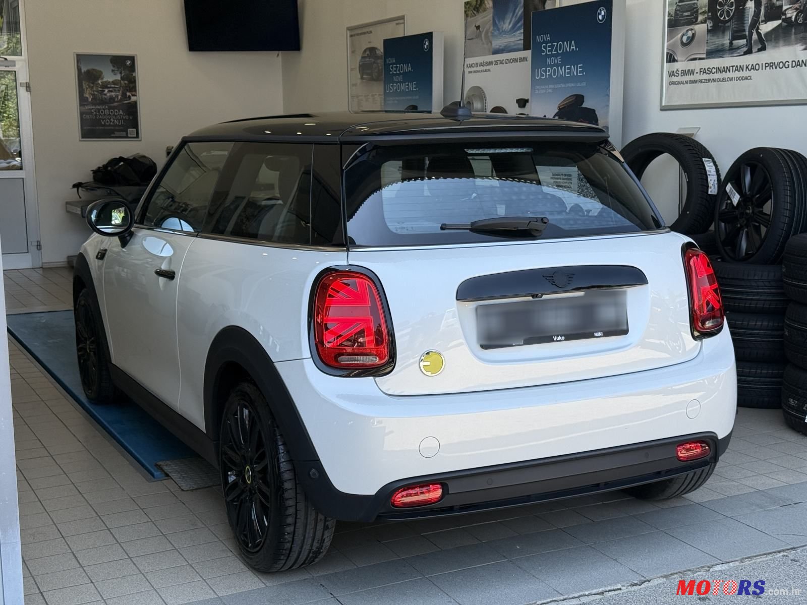 2023' MINI Cooper Se photo #5