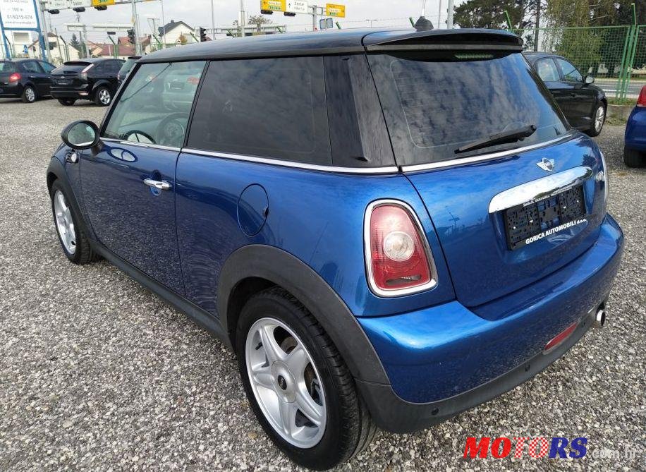 2008' MINI Cooper Cooper D photo #2