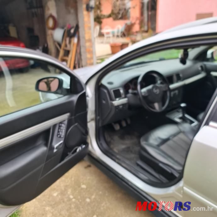 2008' Opel Vectra Karavan photo #5