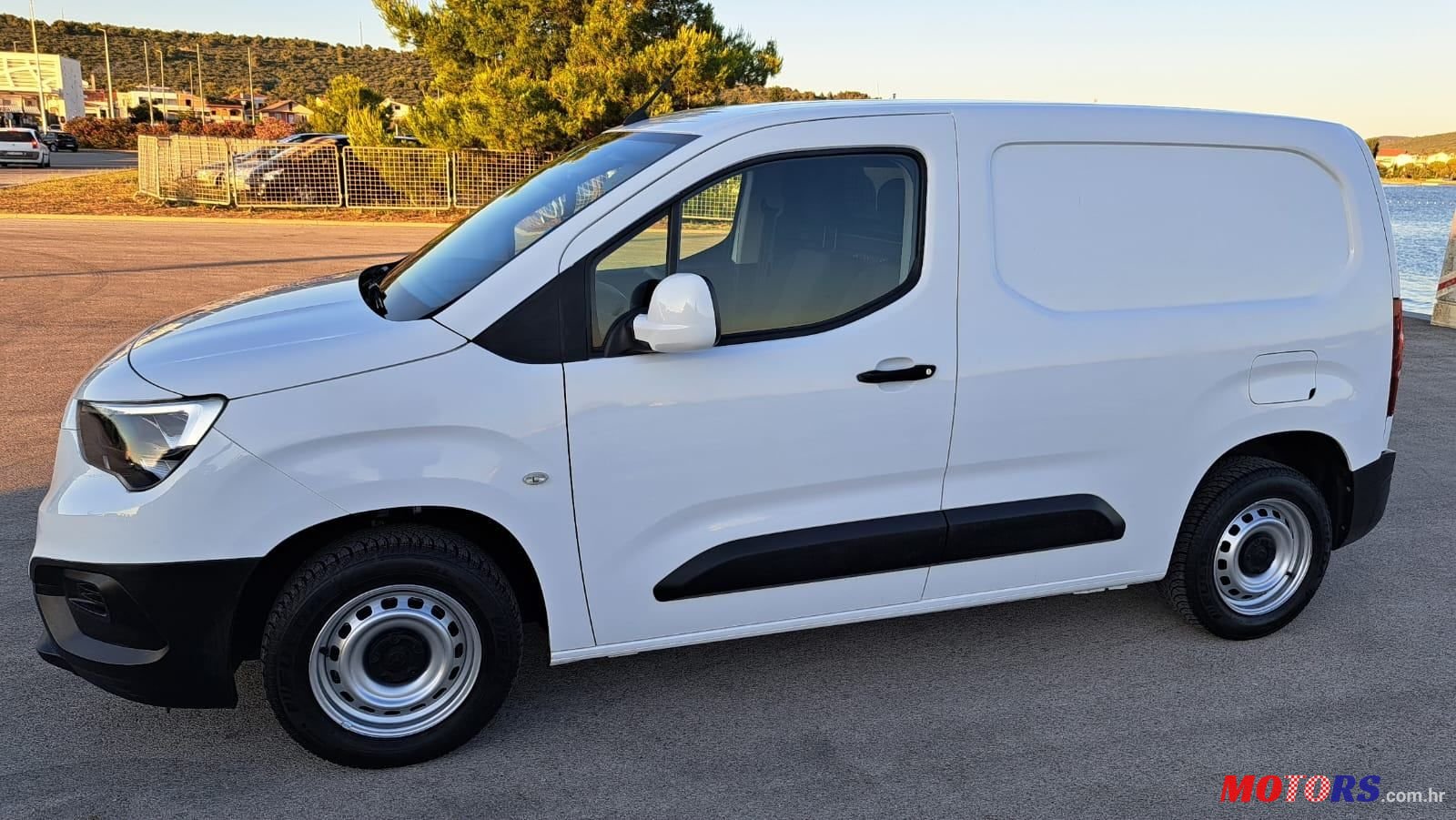 2021' Opel Combo 1,5 D L1H1 photo #3