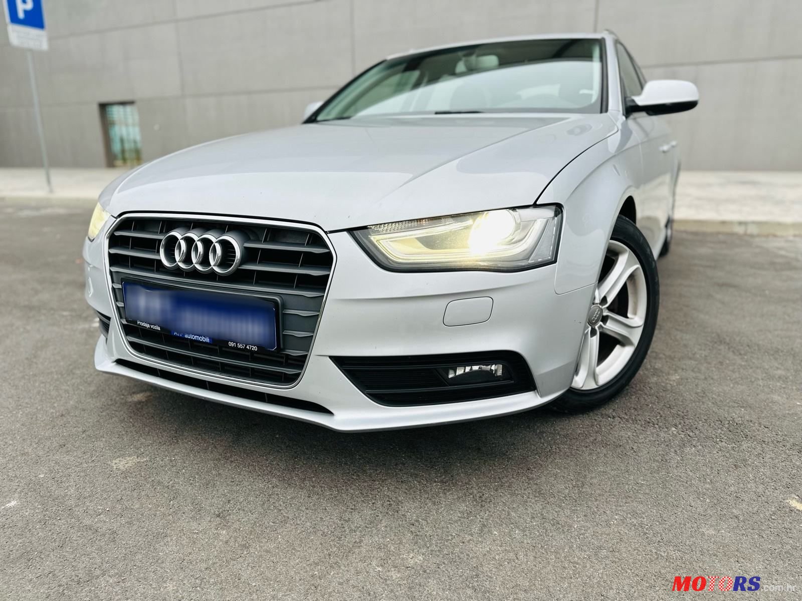 2014' Audi A4 Avant photo #1