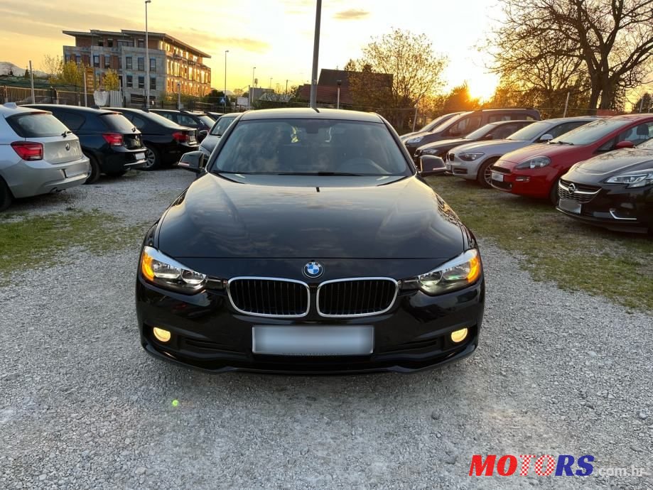 2016' BMW Serija 3 318D photo #3