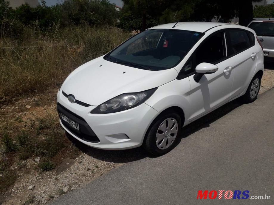 2010' Ford Fiesta 1,6 photo #2